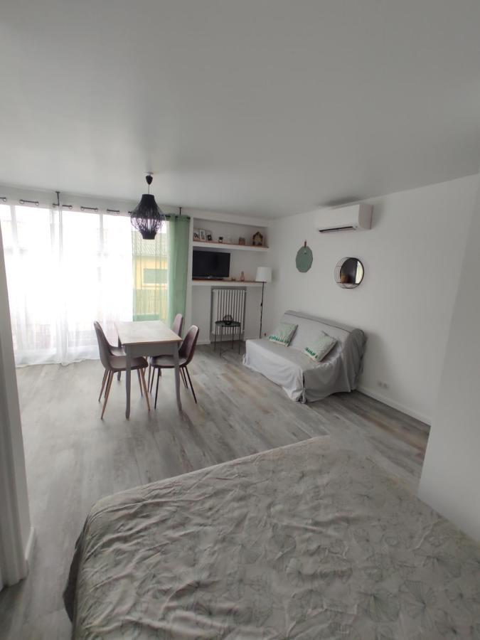 Appartement Climatise Avec Balcon,Wifi, Proche Remparts Avignon Exterior photo